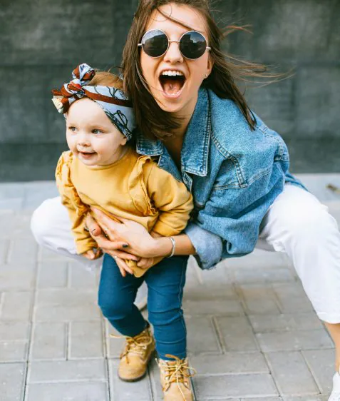 a-photo-of-mother-and-daughter-3662770-477x562
